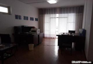 后山湾小区3室2厅家具齐全,可办公,好房出租 - 恩施28生活网 es.28life.com